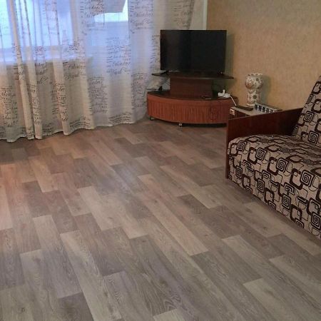 Two-Bedroom Apartment Pokrovskaya, 48 Ізюм Екстер'єр фото